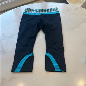 Lululemon Athletica Black and Blue running Leggings